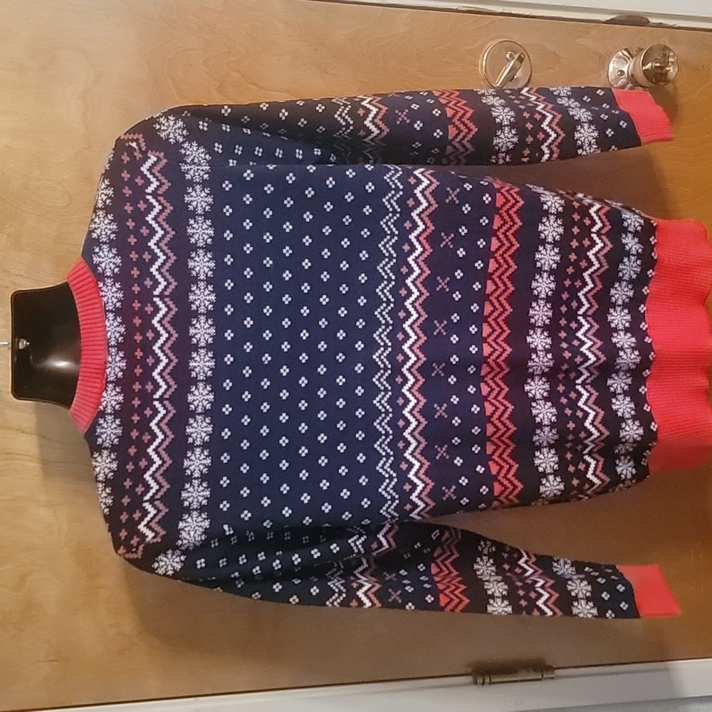 Marvel Captain America Themed Men's Sweater - Red and Blue Size Medium - Picture 4 of 5